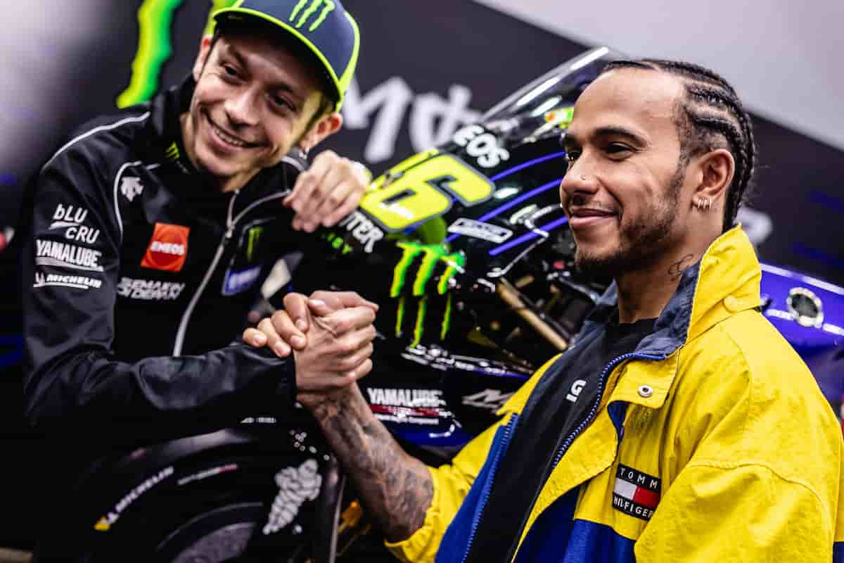 Lewis Hamilton VS Valentino Rossi : Which athlete has a higher net worth in 2022?