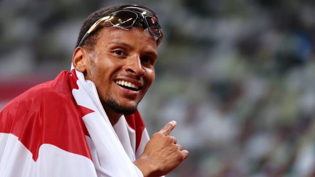 Andre De Grasse men's 4x100 relay