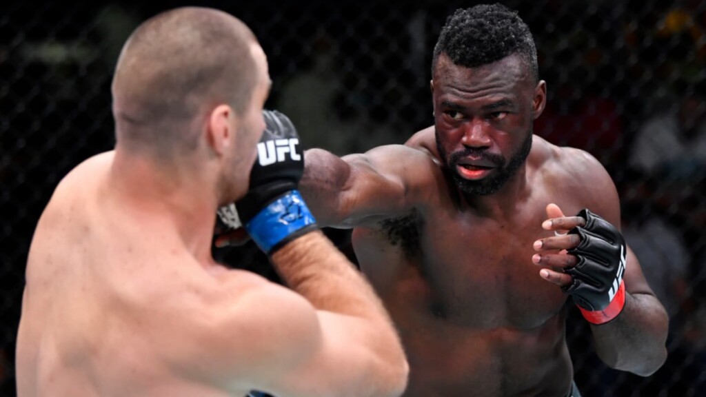 Sean Strickland vs Uriah Hall