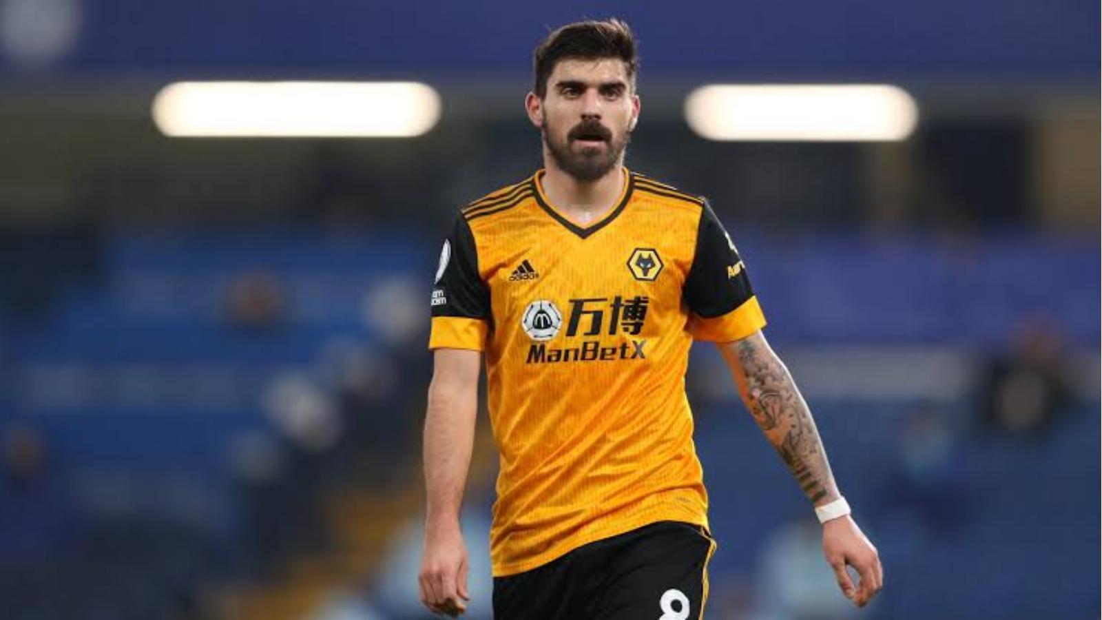 Why must Manchester United sign defensive midfielder Ruben Neves this season?