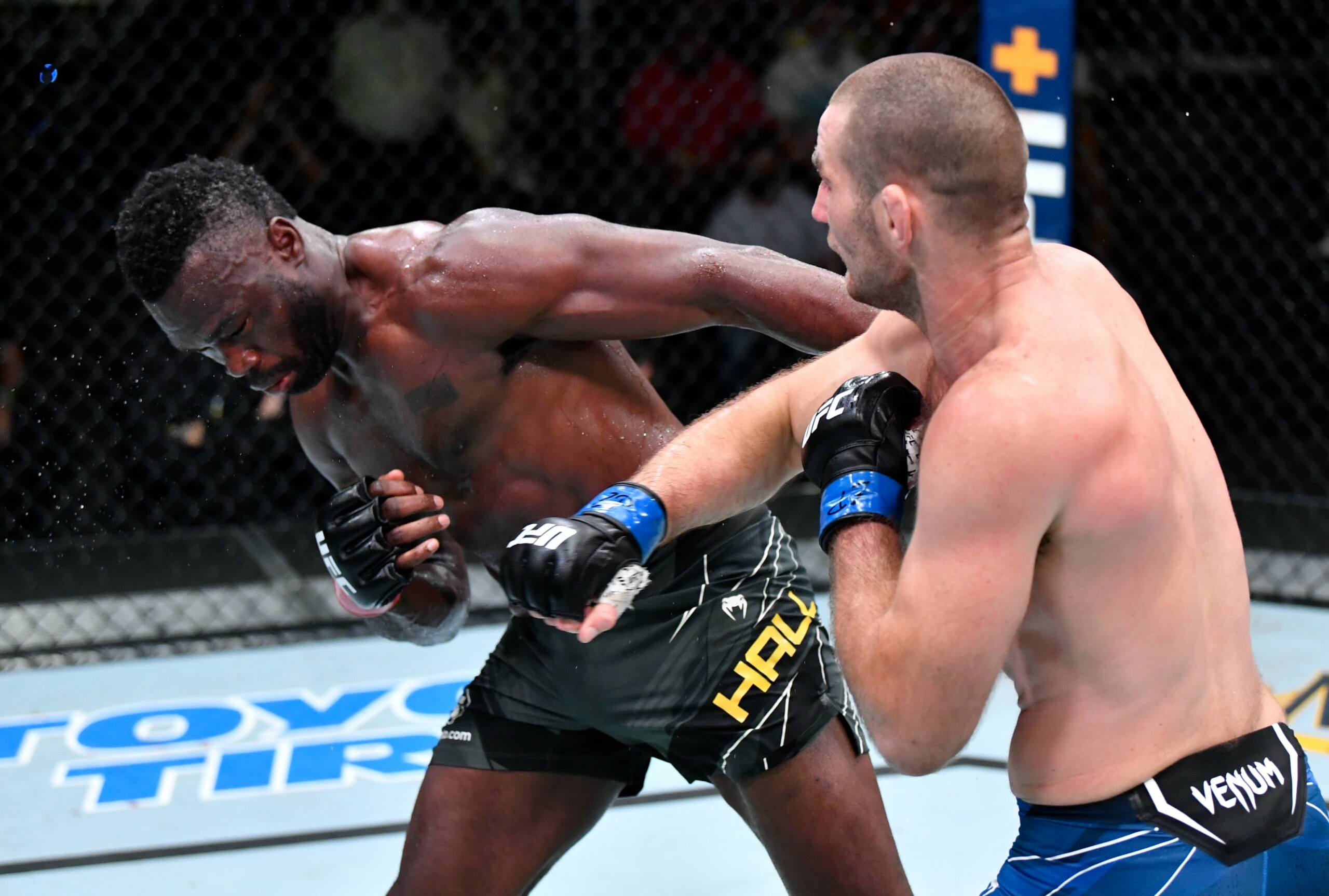 UFC Vegas 33 (main event): Sean Strickland dominates Uriah Hall for five rounds