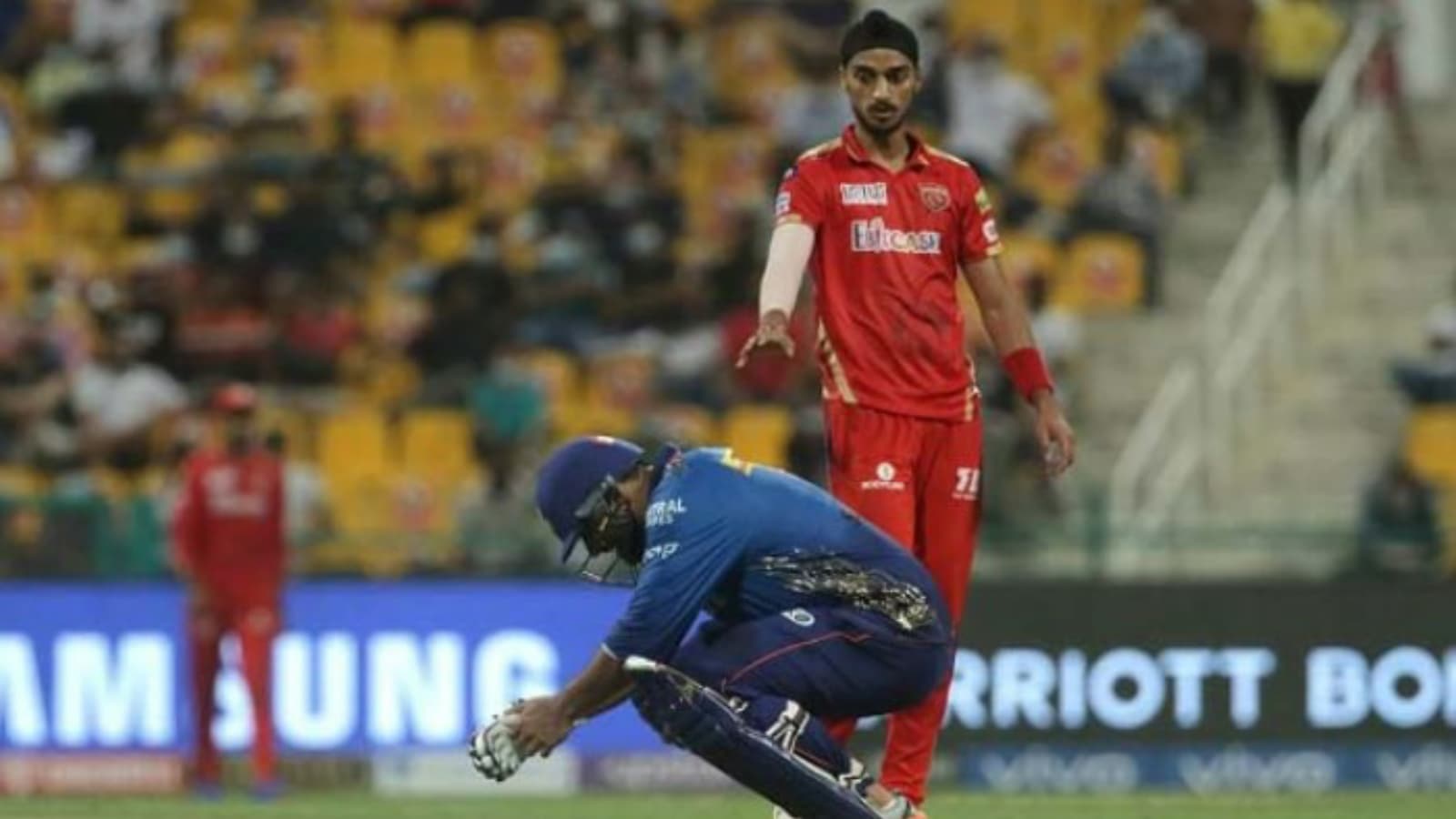 WATCH: IPL 2021 – Saurabh Tiwary hit in the middle of legs by wild throw off Arshdeep Singh; batter down with pain