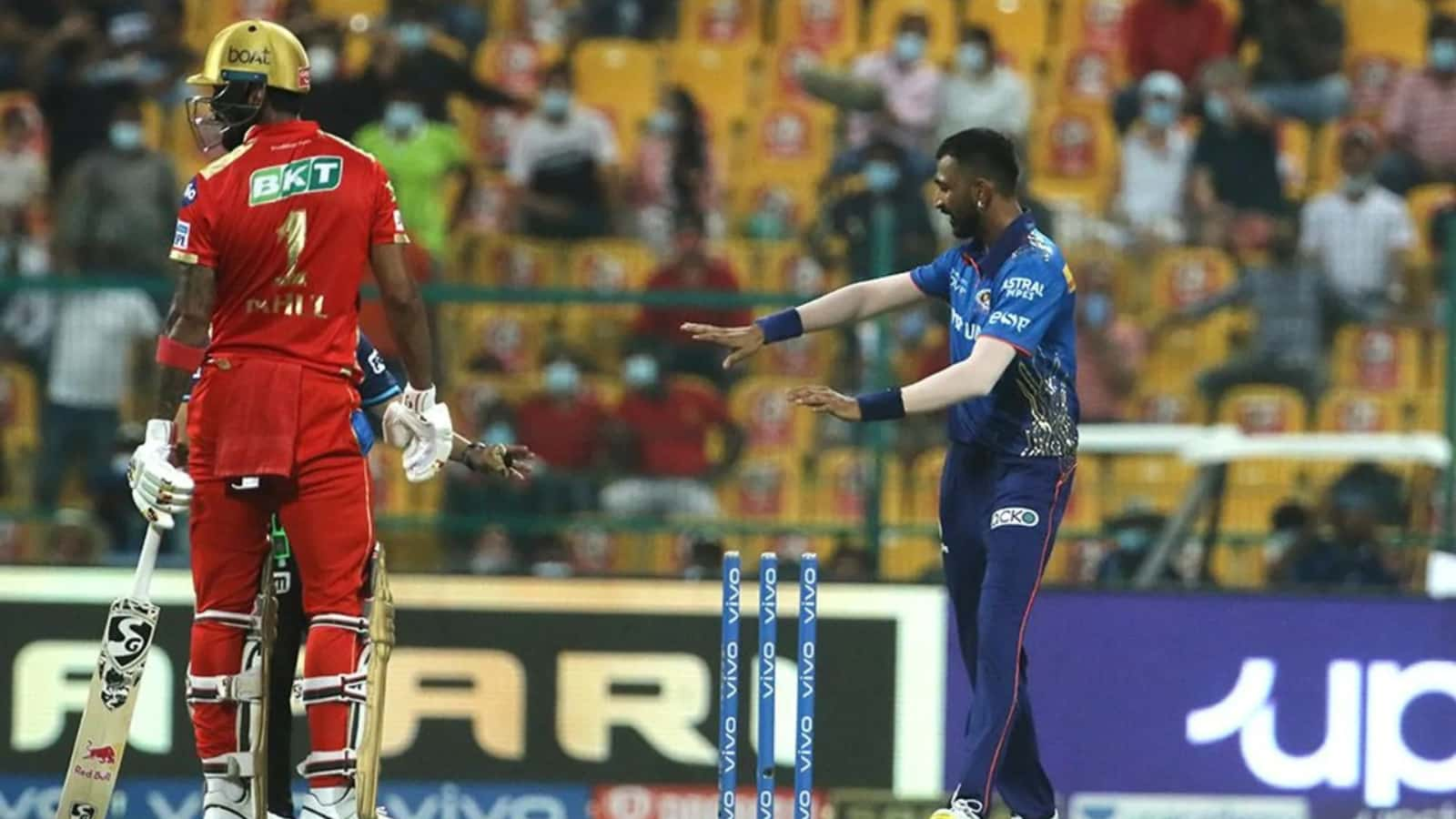 WATCH: Krunal Pandya and Rohit Sharma uphold spirit of cricket during MI vs PBKS clash