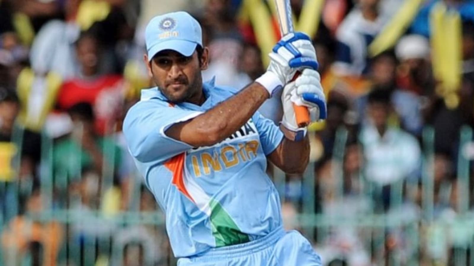 Watch: When MS Dhoni stunned Danish Kaneria with outlandish shot