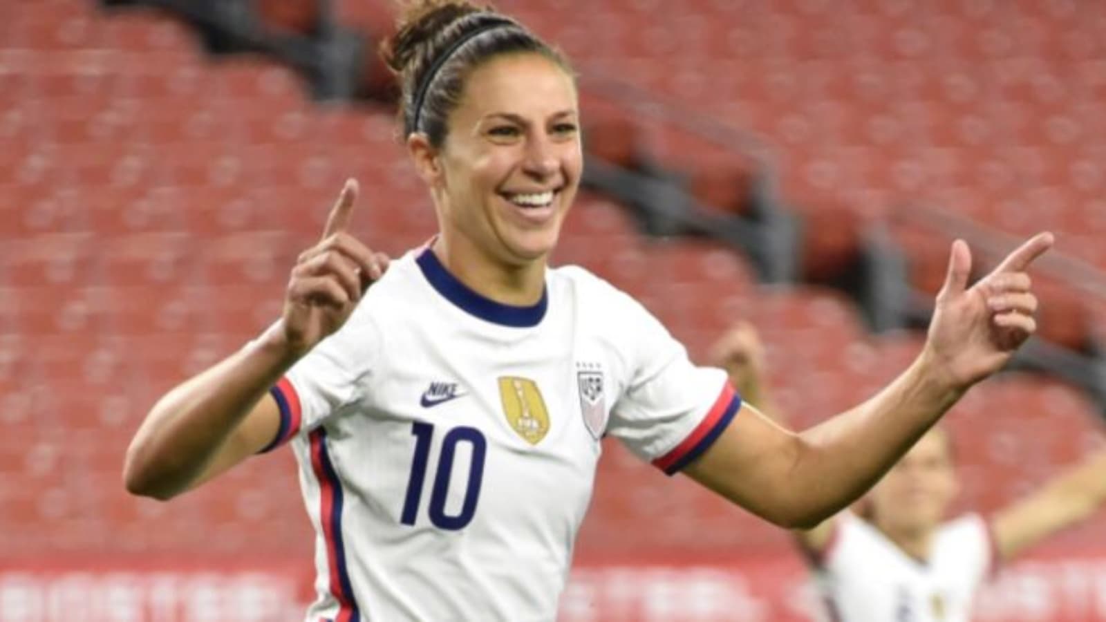 Carli Lloyd scores 5 goals as USWNT trashed Paraguay 9-0