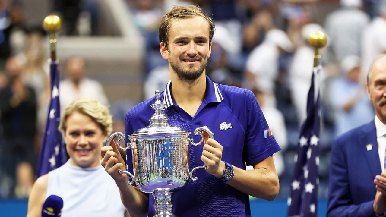 ‘One for the ages!’ Twitter reacts to Daniil Medvedev’s dominant win over Novak Djokovic at the US Open 2021 Final