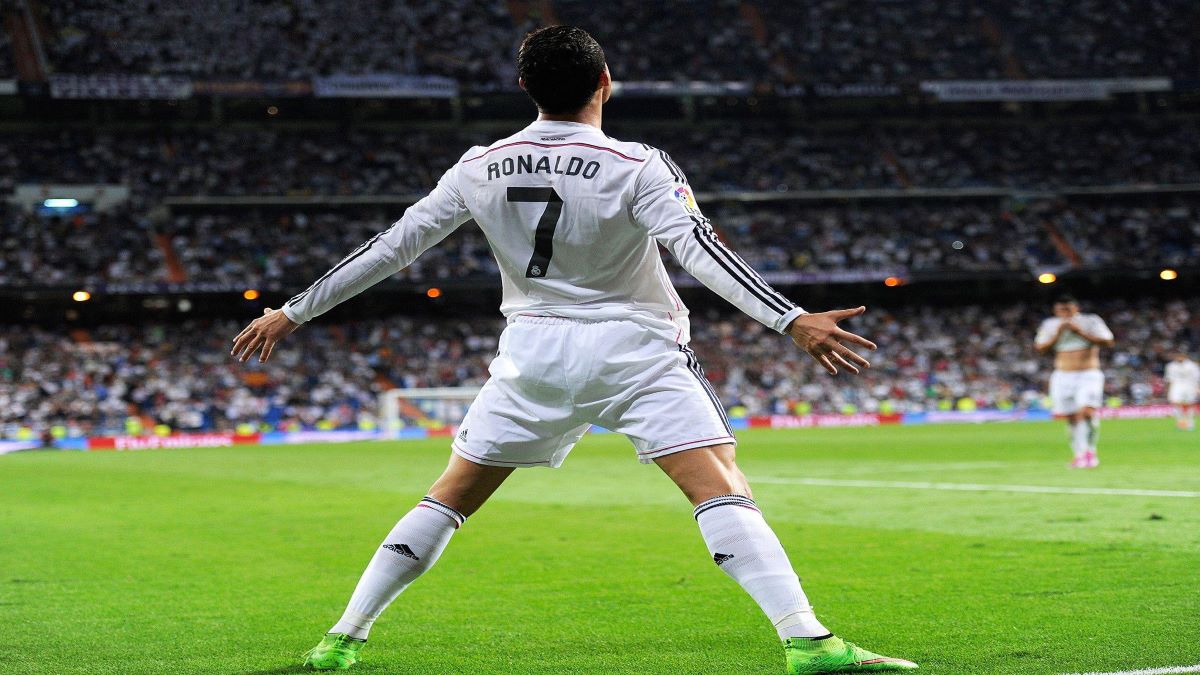 What is the reason behind Cristiano Ronaldo’s iconic celebration?