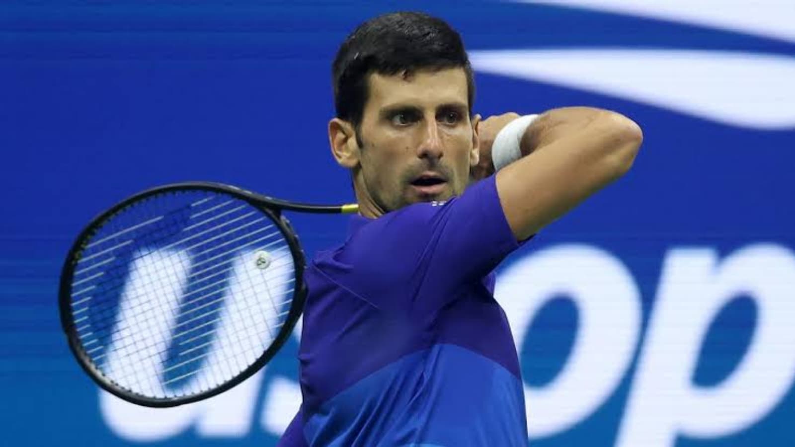 WATCH: Novak Djokovic smashes his racquet in the 2021 US Open final, was close to hitting a ball boy