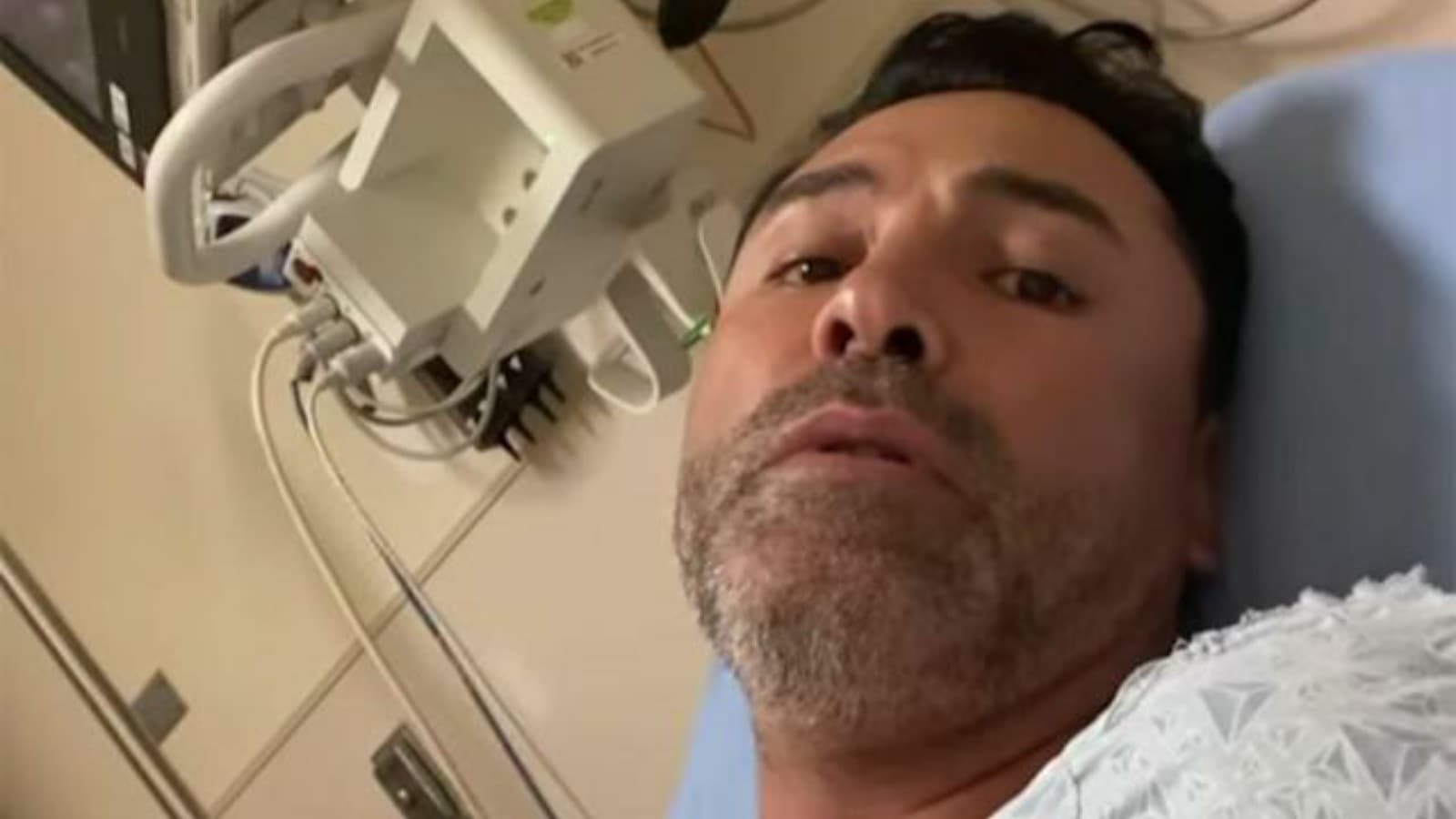 Oscar De La Hoya hospitalized ahead of his fight against Vitor Belfort; Evander Holyfield to step up as a replacement