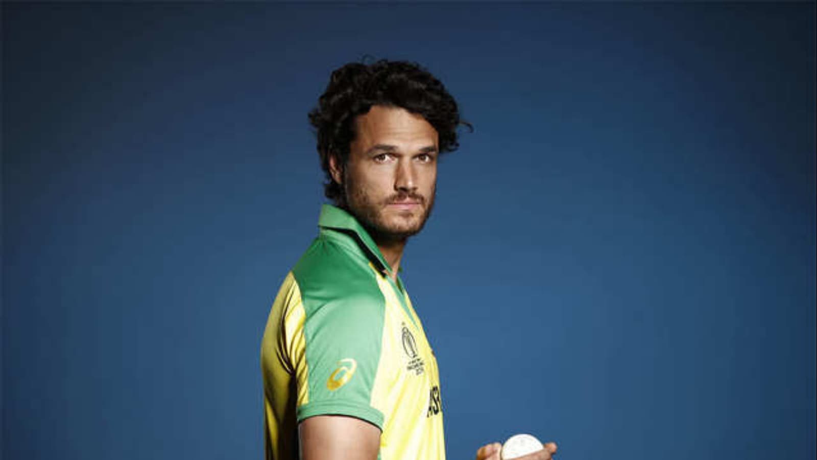 Nathan Coulter-Nile Net Worth, Cricket Career, Endorsement, Parents, Wife and more