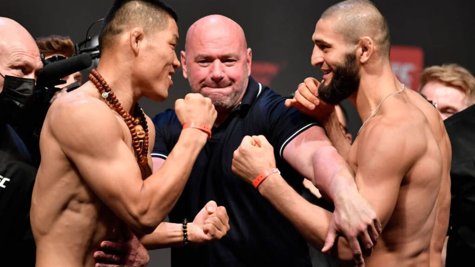 WATCH! Khamzat Chimaev and Li Jingliang share a respectful moment during the first meeting since their fight at UFC 267