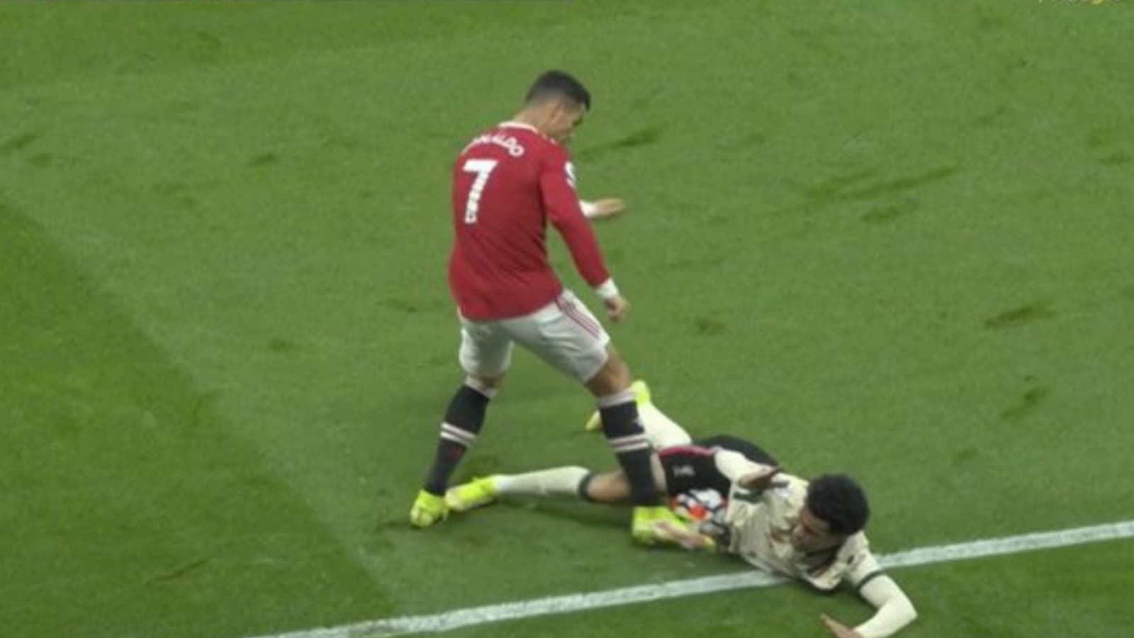 Manchester United vs Liverpool: Twitter Reacts as VAR saves Ronaldo from a red card