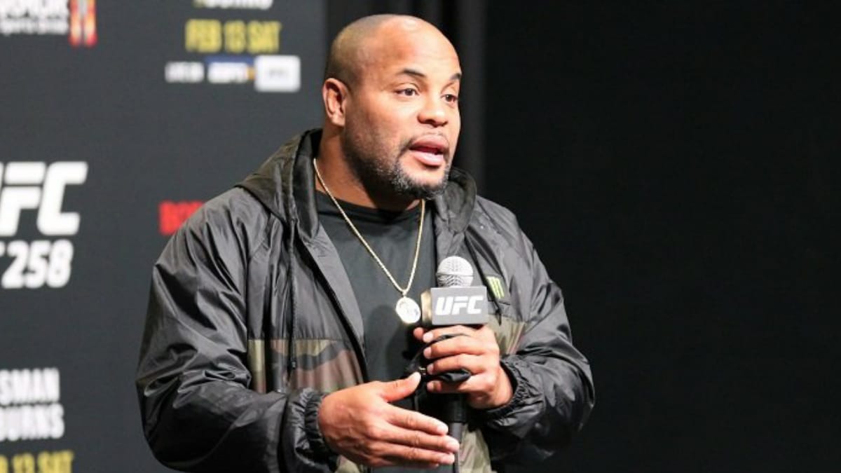 “Guaranteed barn burner of a fight,” Daniel Cormier is excited for Marvin Vettori vs Paulo Costa fight at UFC Vegas 41