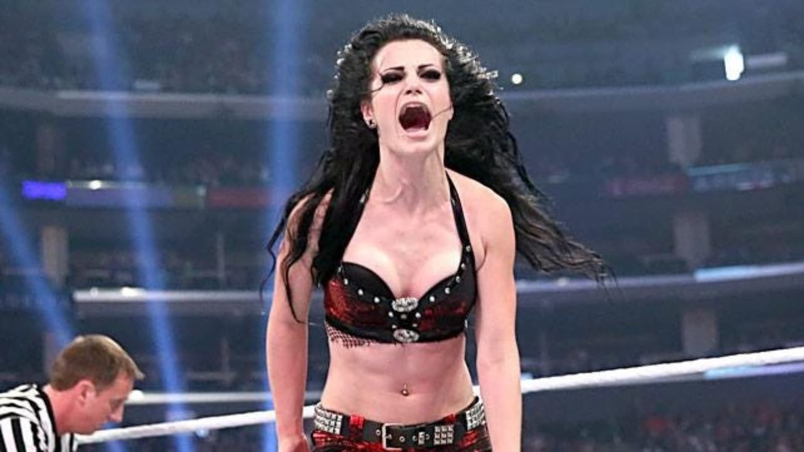 Former WWE superstar Paige continues to hint at her in-ring return