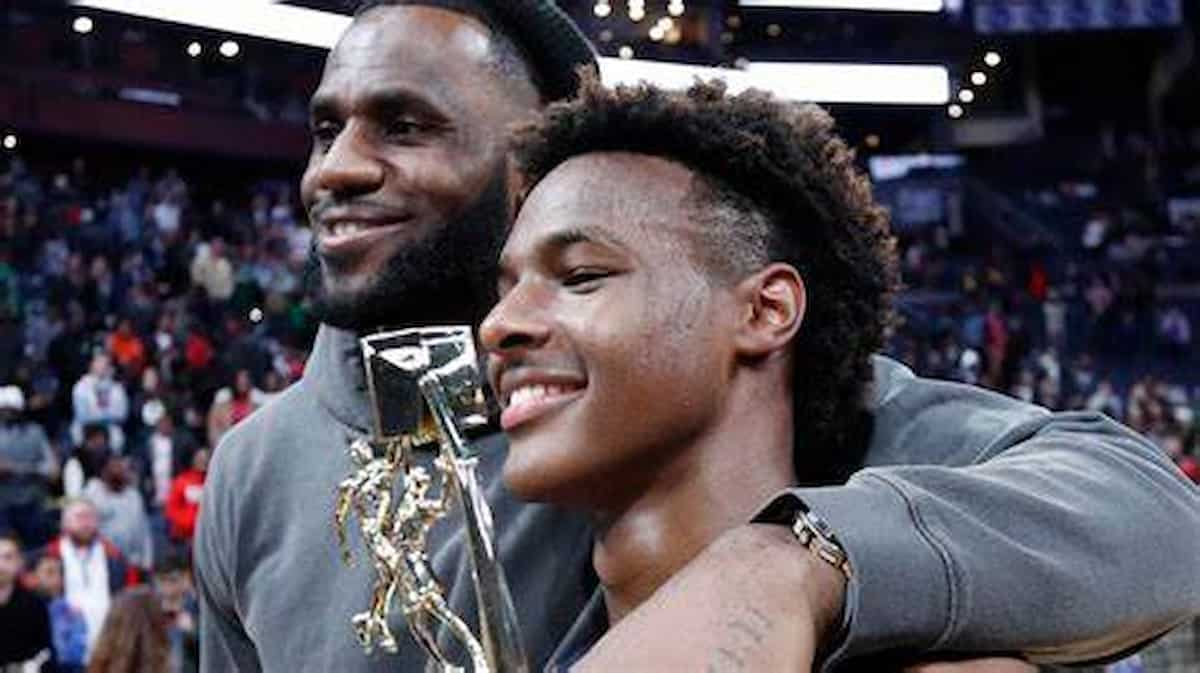 LeBron James could leave Lakers in order to play with son Bronny claims Brian Windhorst 