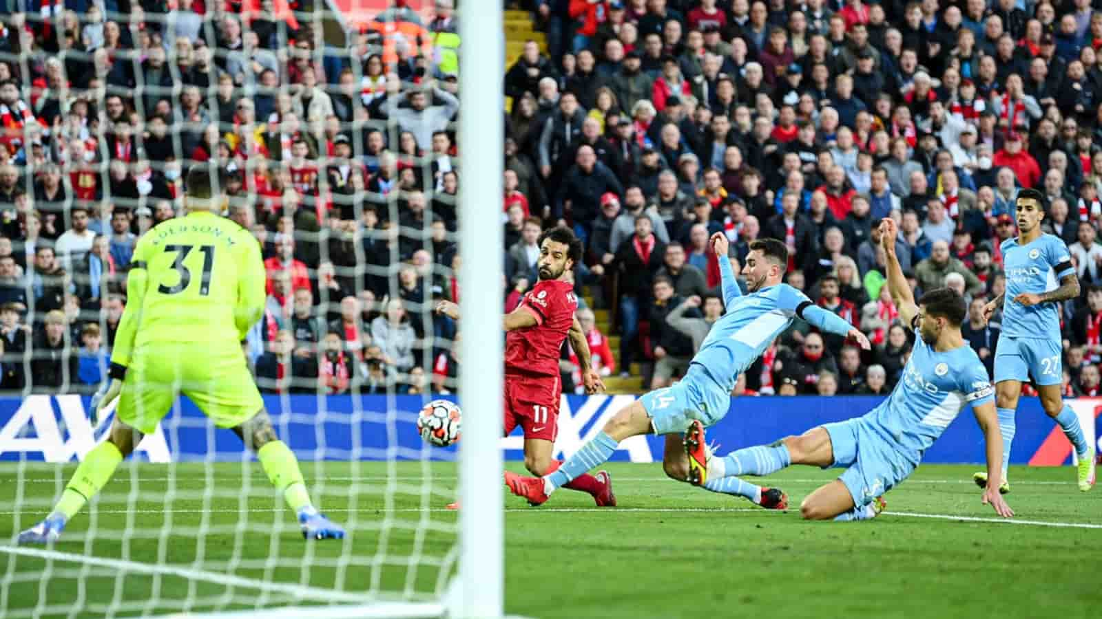 WATCH: Mohammed Salah scores a Messi-esque goal against Manchester City to give Liverpool the lead