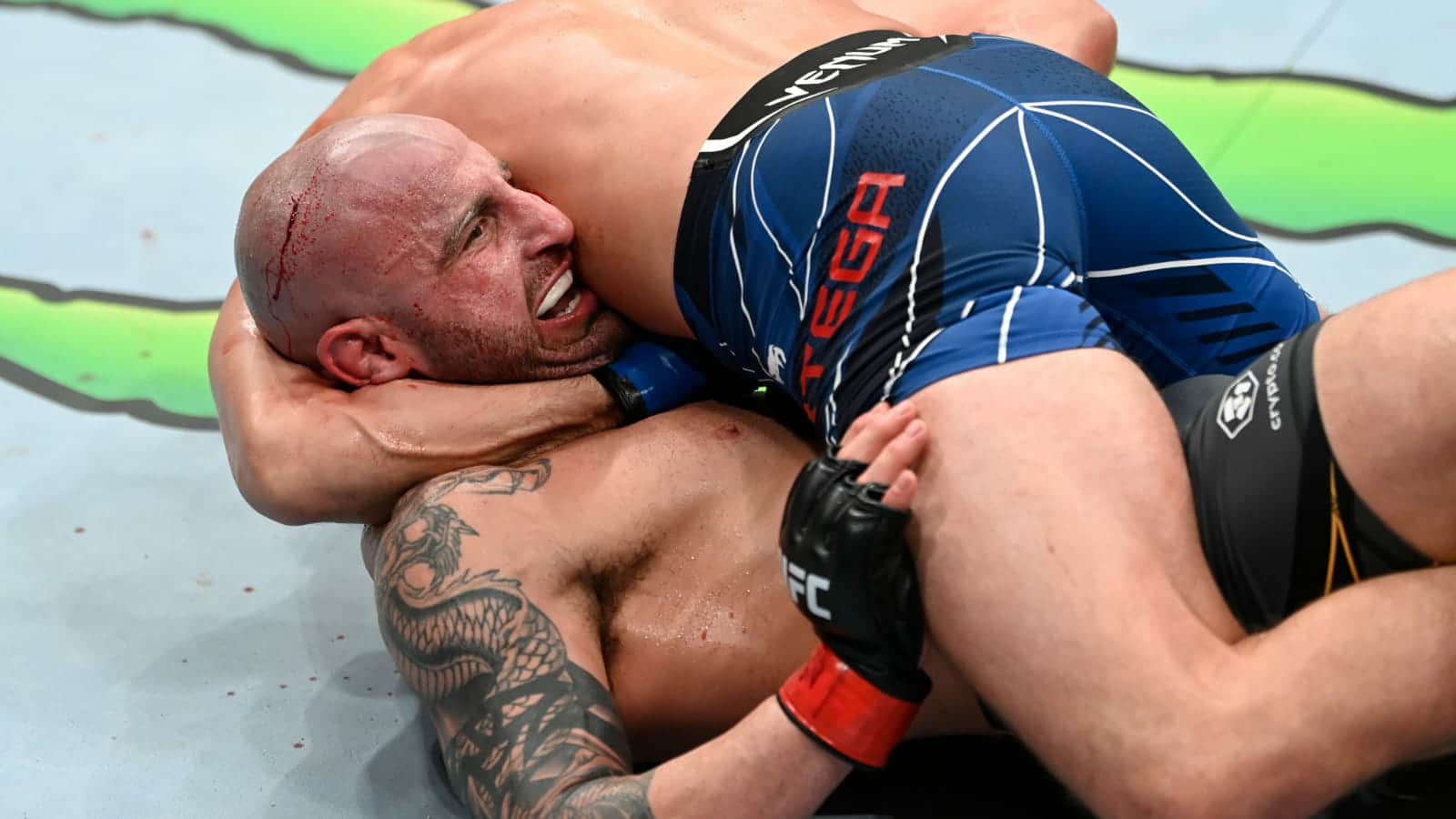 “Straight from a damn movie!” Alexander Volkanovski looks back on the Brian Ortega choke that almost got him at UFC 266