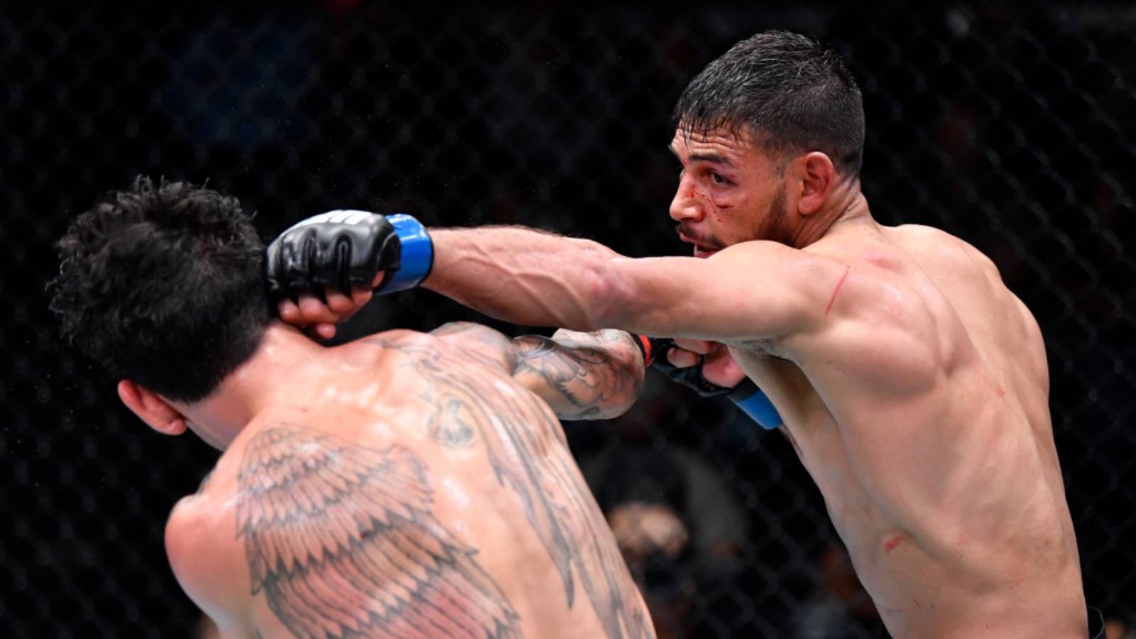 “He was better than me tonight,” Yair Rodriguez praises Max Holloway after his phenomenal performance at UFC Vegas 42