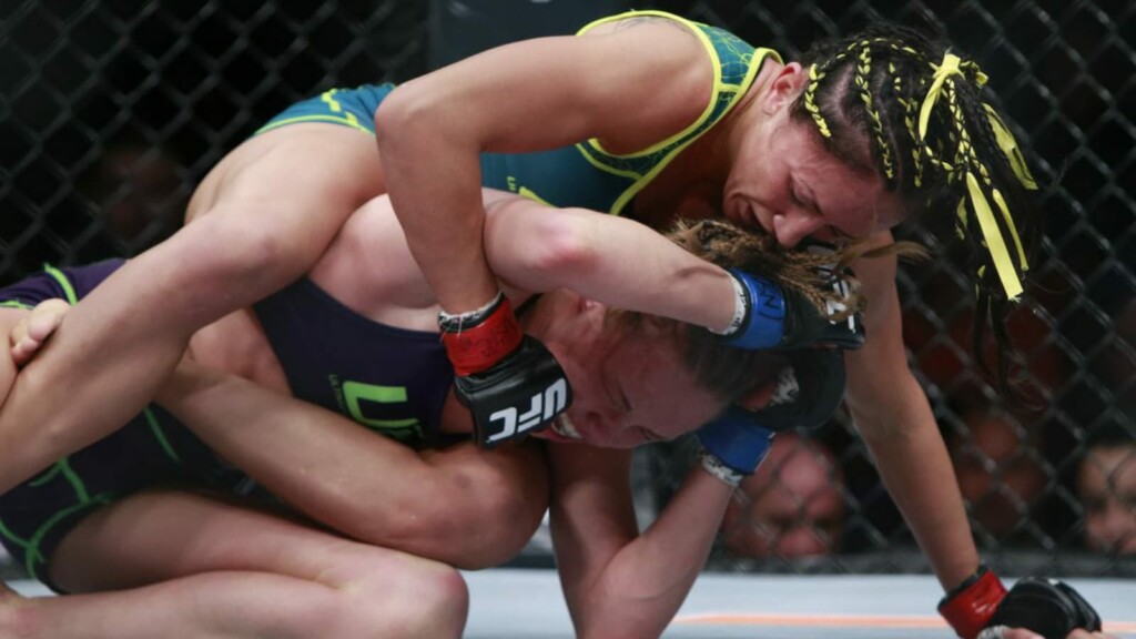 Carla Esparza and Rose Namajunas