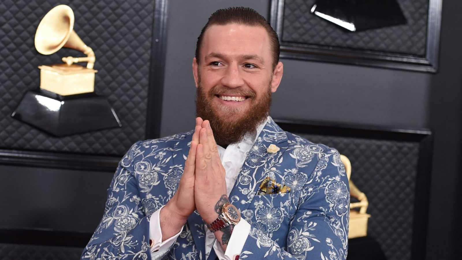 “I love you all dearly,” Conor McGregor wishes fans from India on the festival of Diwali, makes huge announcements ahead on Twitter