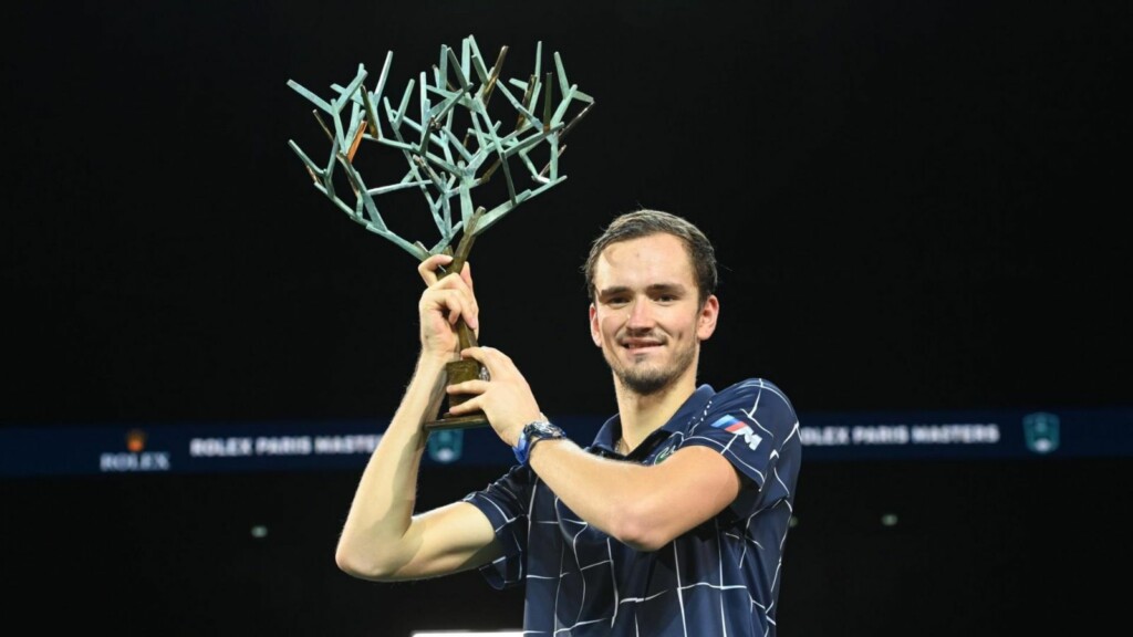 Daniil Medvedev is the defending champion of Paris Masters 2021