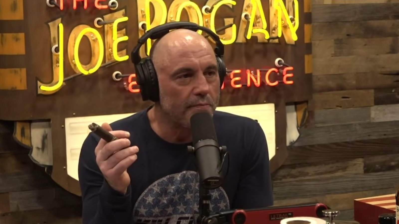 “I have antibodies” Unvaccinated Joe Rogan cancels ‘sold-out’ show in Canada over vaccine mandate