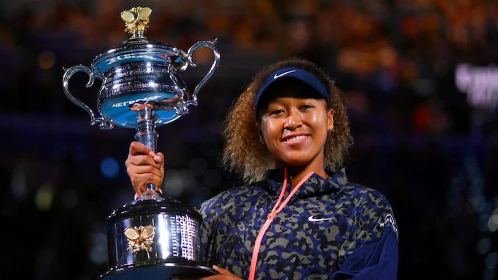 Naomi Osaka with her Australian Open 2021 trophy