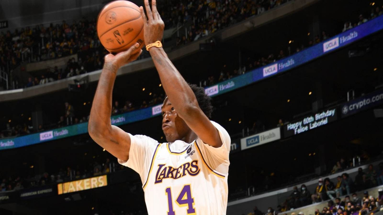 Lakers Re-Sign this former player on NBA’s Hardship Exception