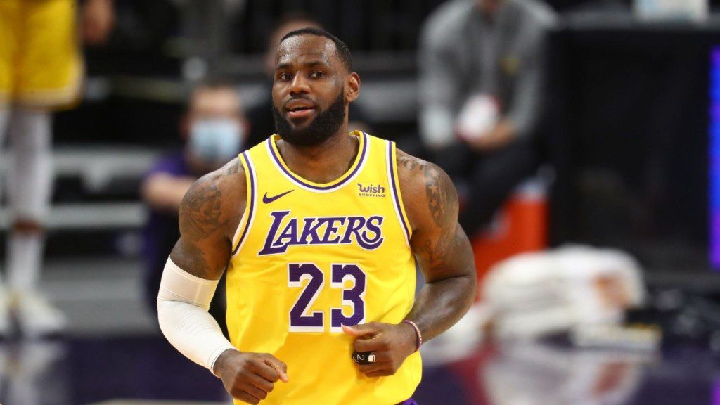 LeBron James breaks Kobe Bryant's record