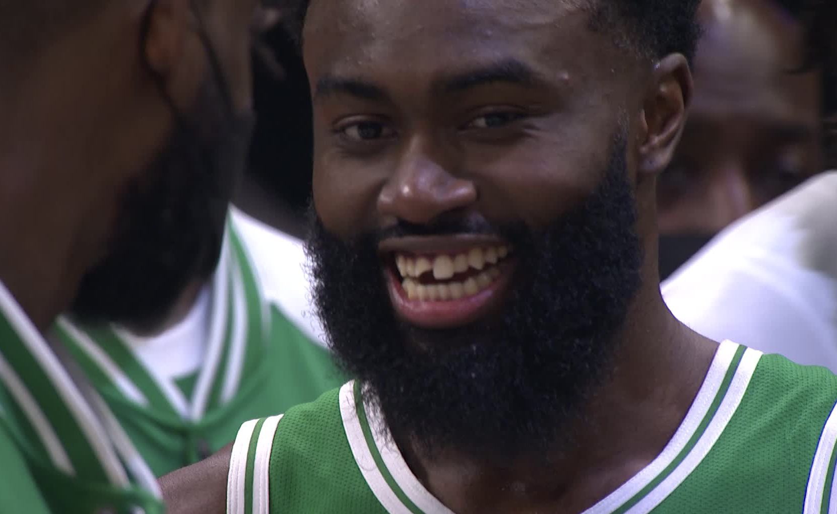 “Santa gave Jaylen Brown a chipped tooth this year” – Twitter Reacts Jayson Tatum ‘Chipped’ Jaylen Brown’s Tooth