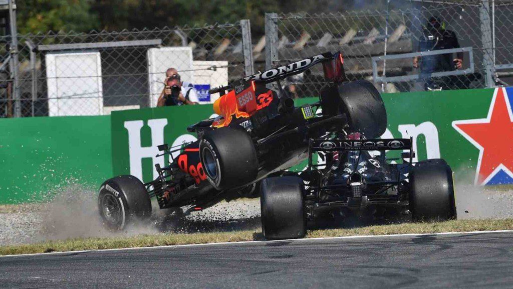 Hamilton Verstappen clash