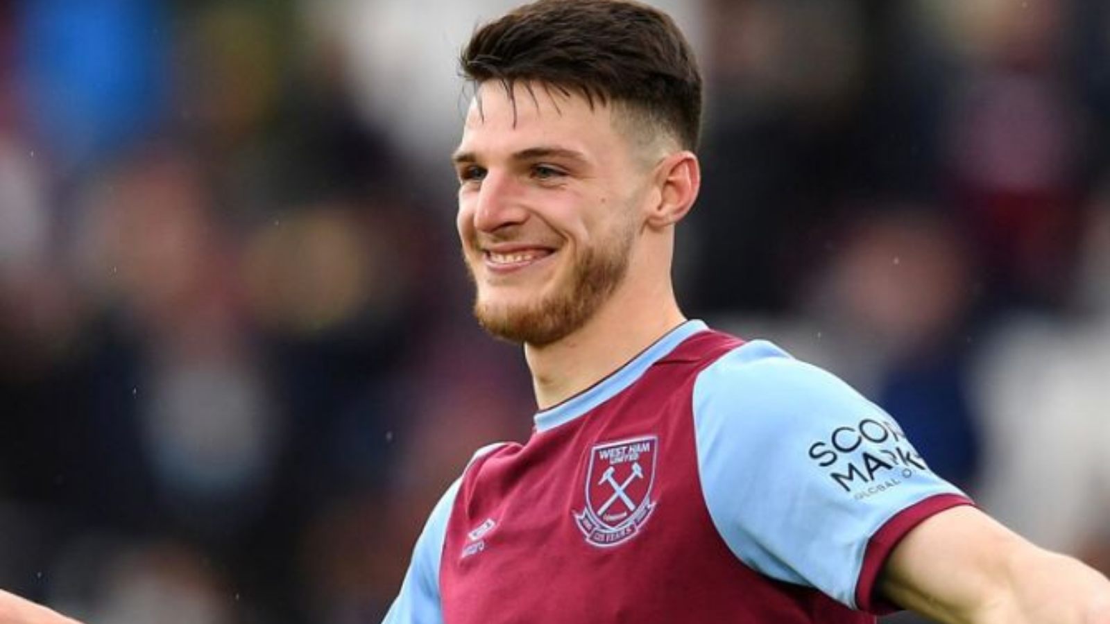 Twitter REACTS as Declan Rice gives his shirt to a young fan after the EFL Cup game against Tottenham