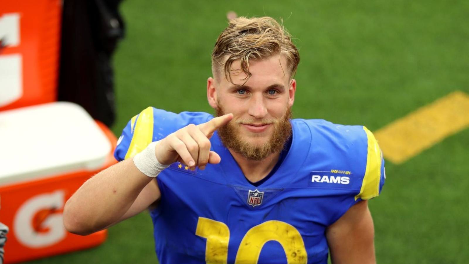 “I’m here if you need me” Rams’ Cooper Kupp sends hilarious message to LeBron James, Lakers 