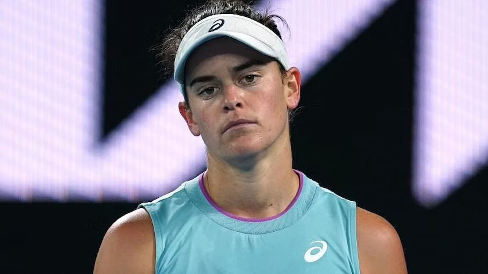 SHOCKING! Jennifer Brady withdraws from the Australian Open 2022