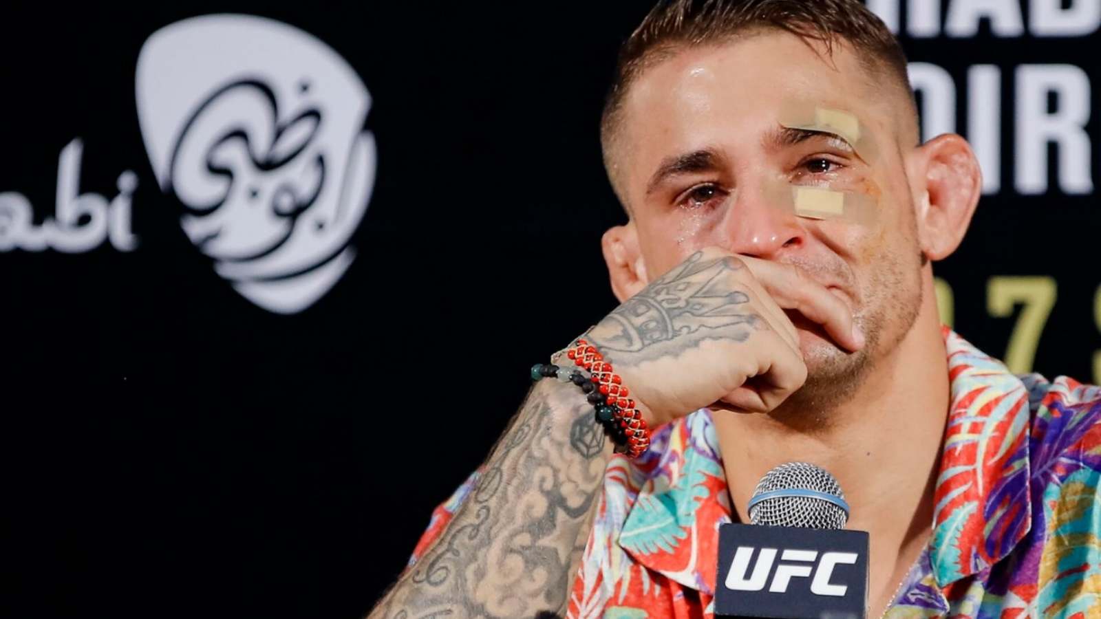 “Keep grinding”- Dustin Poirier revisits his loss to Charles Oliveira as he tears up, claims he will keep getting better