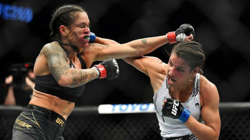 Amanda Nunes vs Julianna Peña