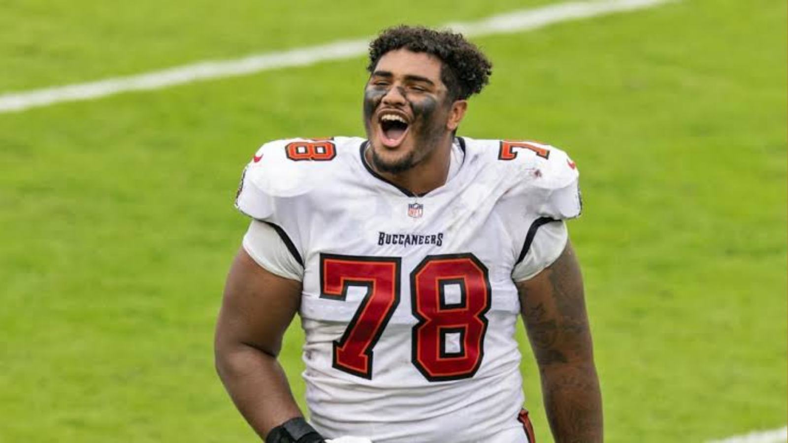 “Do you have protection?”: Twitter goes crazy as Tristan Wirfs share a hilarious meme on his ‘offensive tackling’ skills