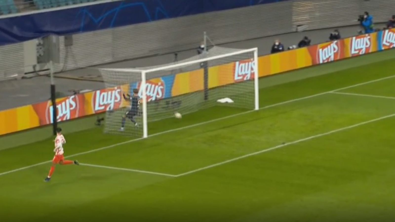 WATCH: Where is Manchester City’s defence? Szoboszlai scores for RB Leipzig in an empty net