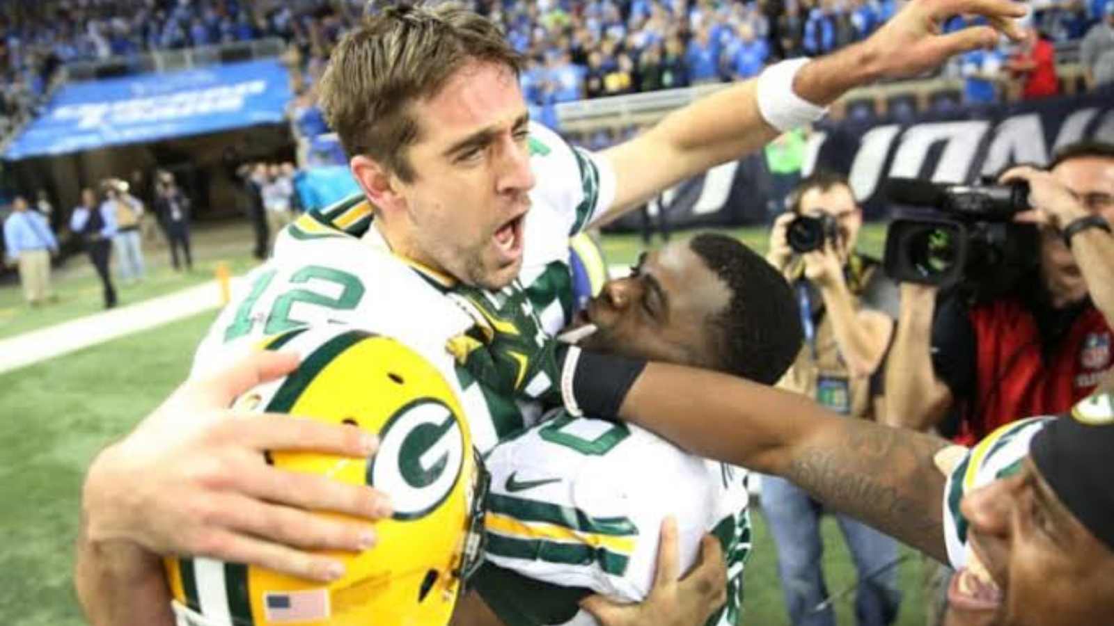 WATCH: “One of the wildest finishes in NFL History” Twitter reminisces the 70 yard Aaron Rodgers throw which resulted in a dramatic win for the Packers