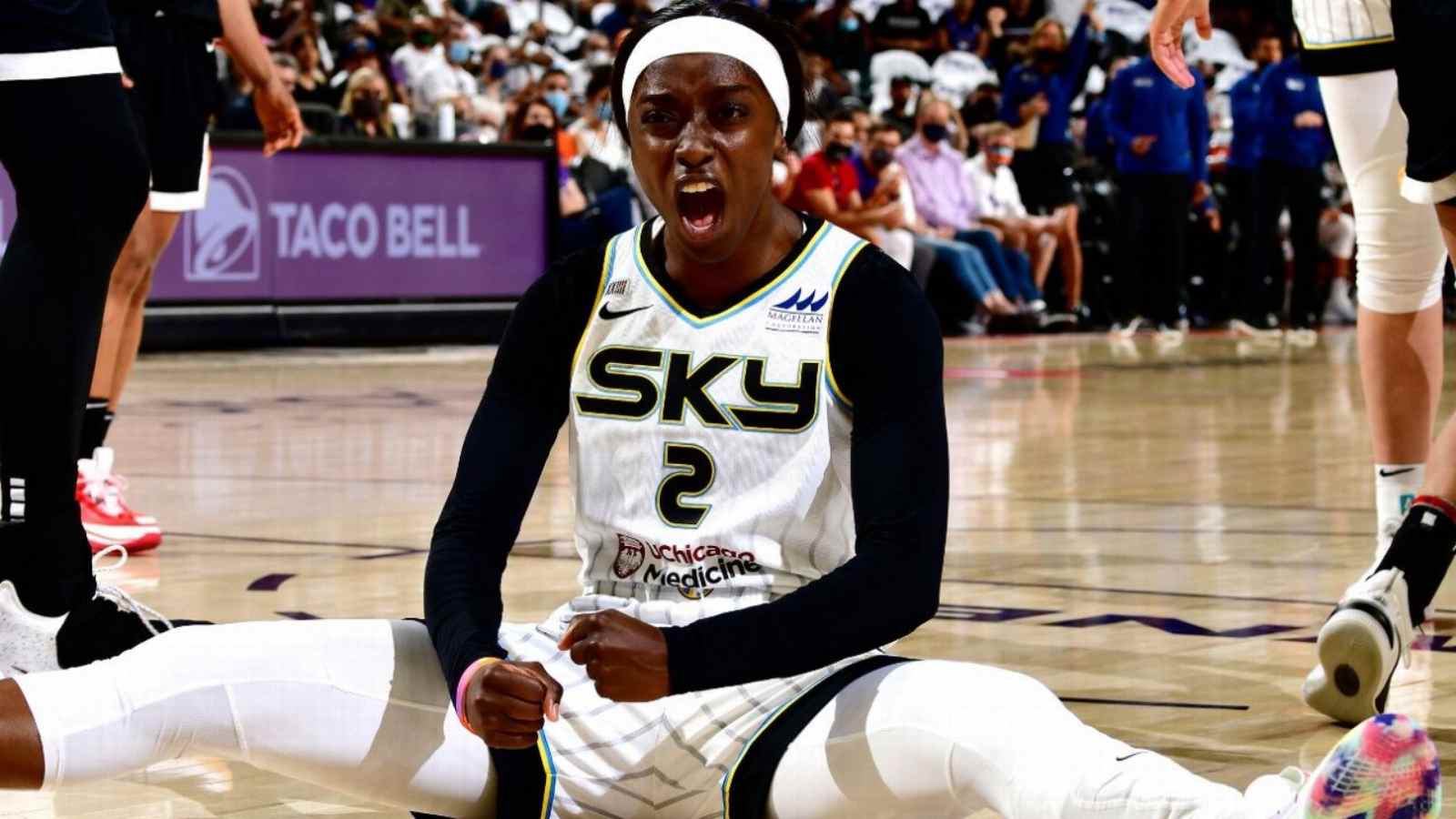 “Superwoman sticks to the Sky” Kahleah Copper has made a decision to return to Chicago Sky.