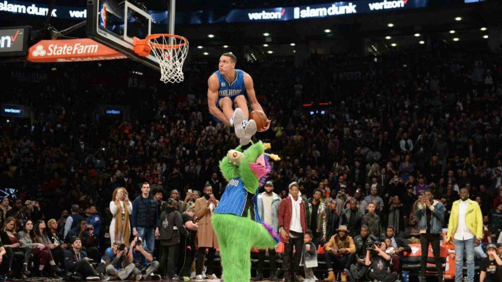 AT&T Dunk Contest