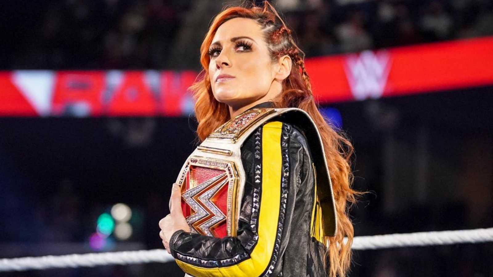 “I’ve been doing biceps curls all day”; Becky Lynch blasts WWE Official for giving false comments in her name