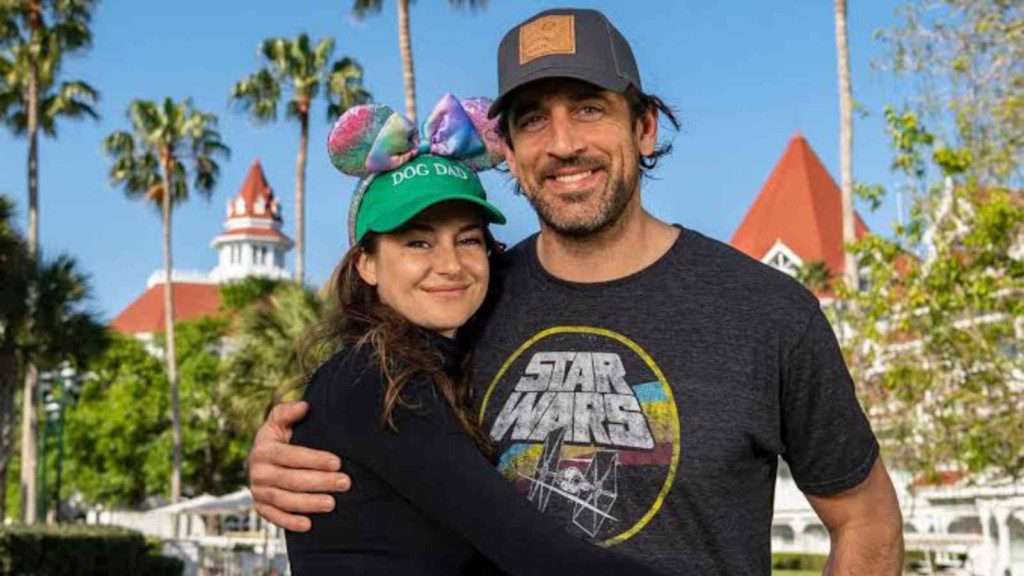 Aaron Rodgers and Shailene Woodley