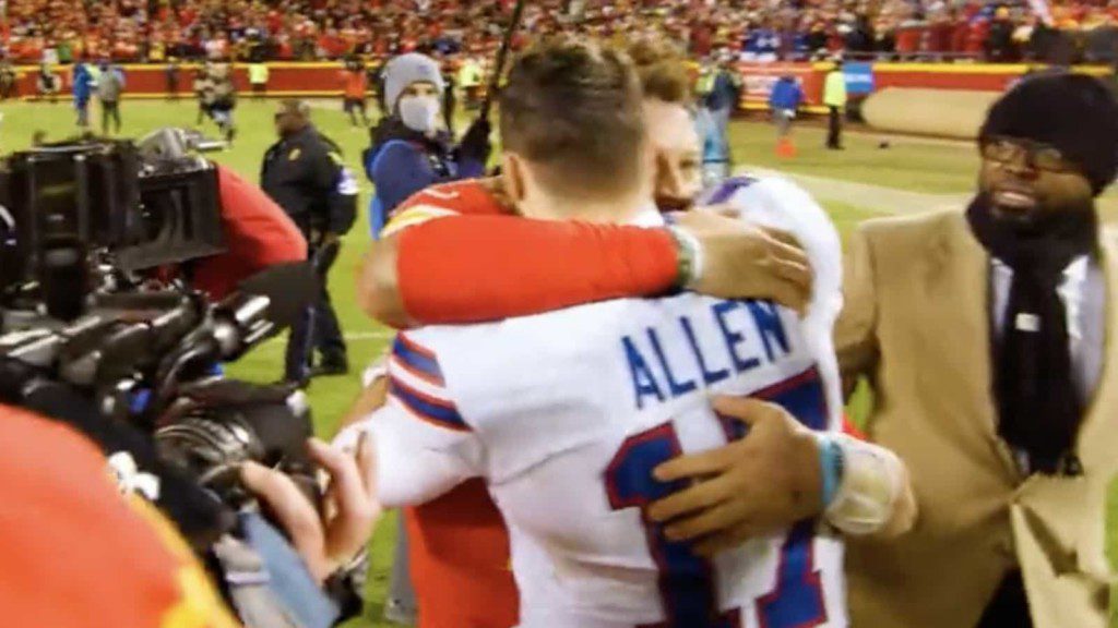 Mahomes and Allen hugging it out at the end