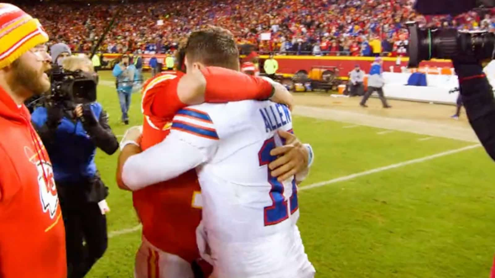 “We’re gonna do this a lot,” Patrick Mahomes steals the show with incredible sportsmanship act for Josh Allen