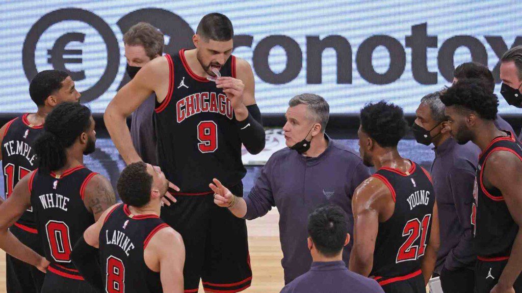 Chicago Bulls Coach Billy Donovan with Players