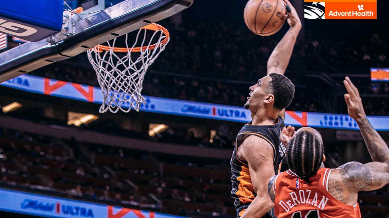 “Has he landed yet?!” Jalen Suggs’ monstrous dunk in Magic vs Bulls showdown has Twitter going bonkers