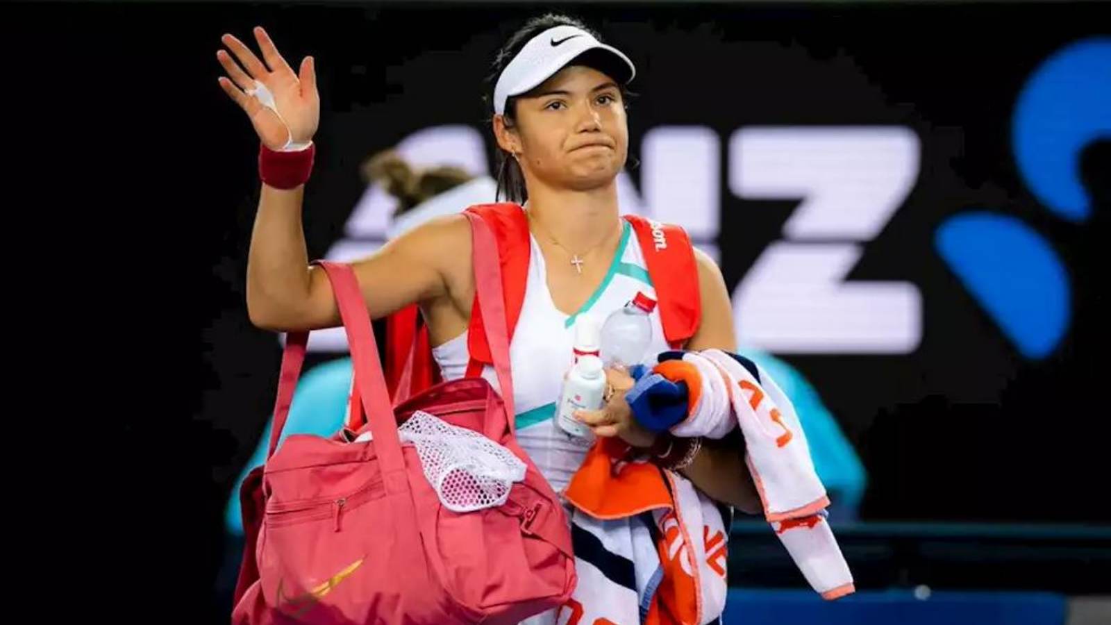 “It’s not a disappointment to me!” Mats Wilander applauds Emma Raducanu’s fighting spirit following her second round exit at the Australian Open 2022