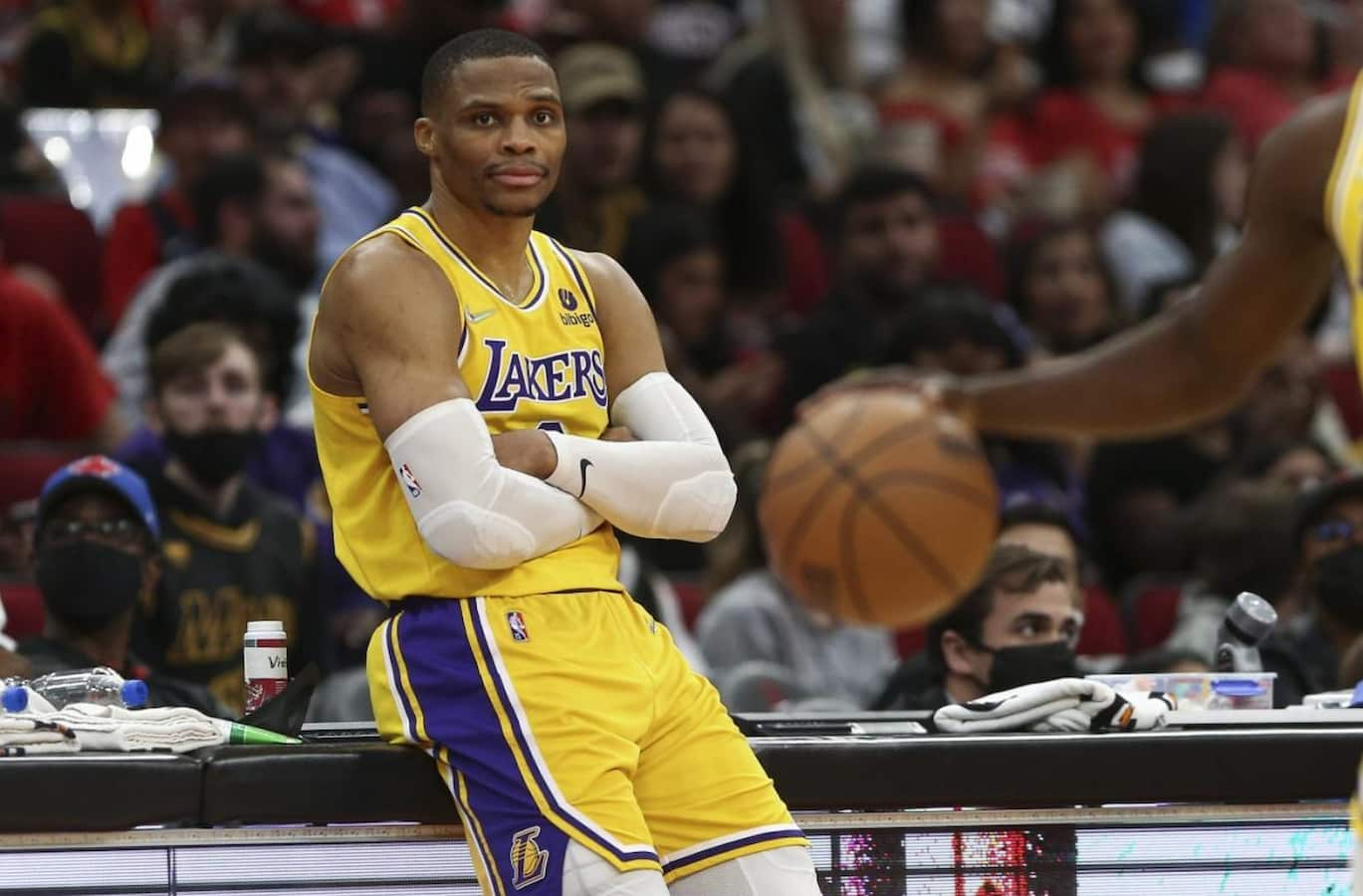 “That’s why you were benched” Twitter hilariously trolls Russell Westbrook for almost breaking Torrey Craig’s nose