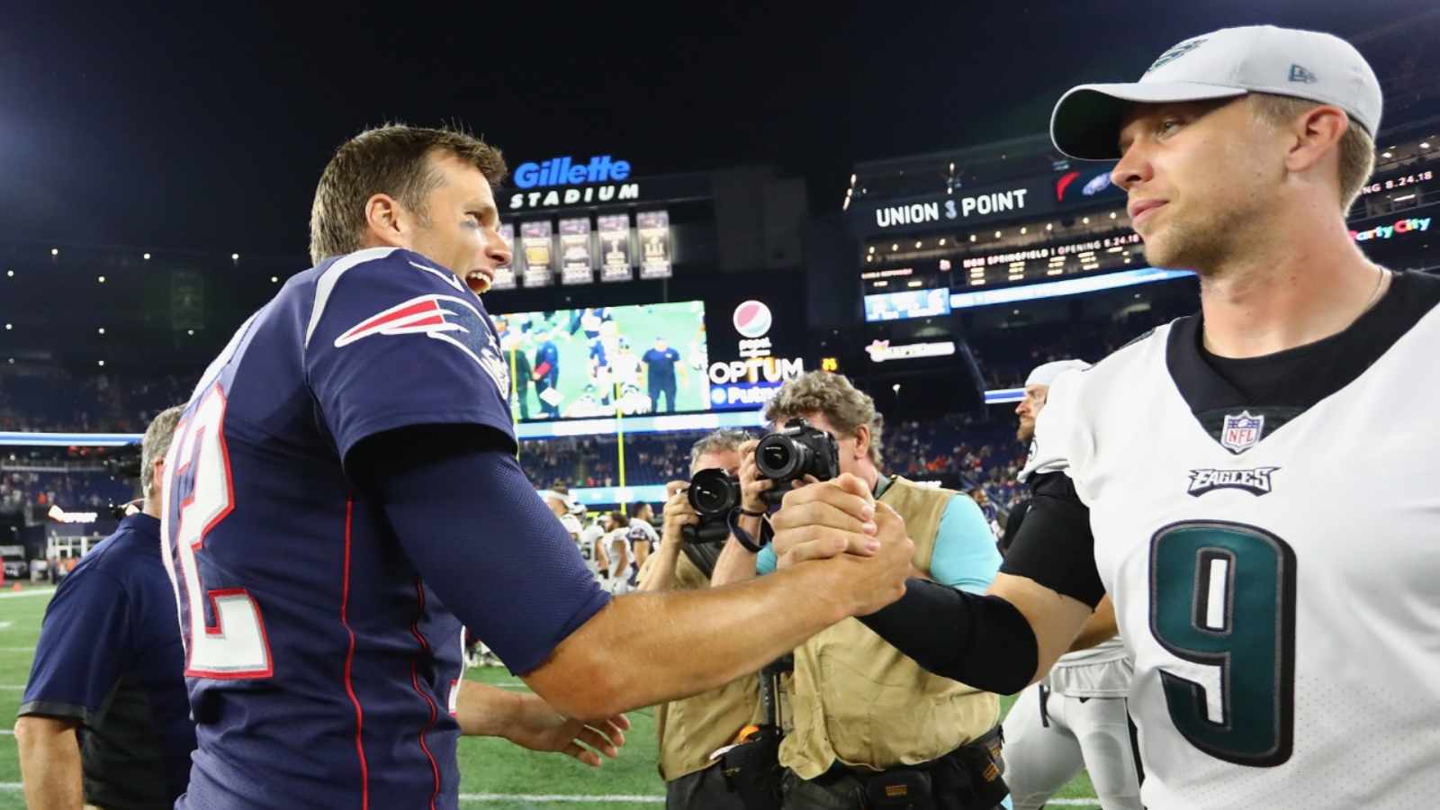 “Sometimes I get a little pissed,” Tom Brady on not shaking Nick Foles’ hands in Week 52